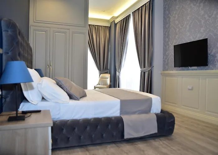 The King Hotel 4*