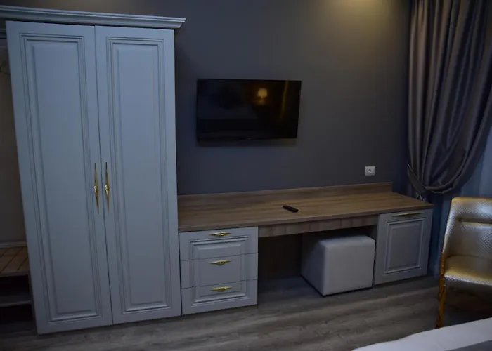 Hotel The King 4*