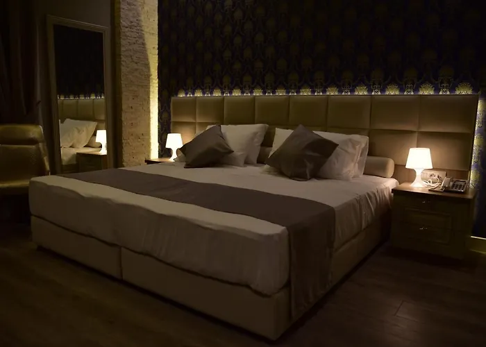 Hotel The King 4*