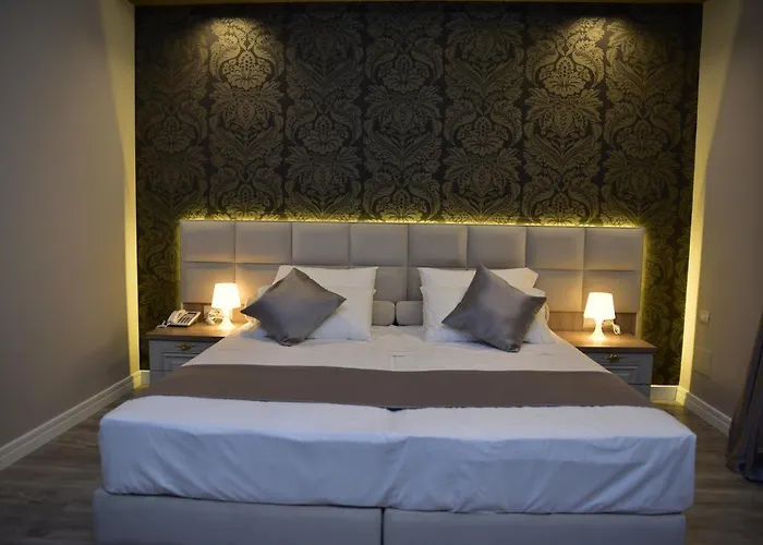 The King Hotel 4*