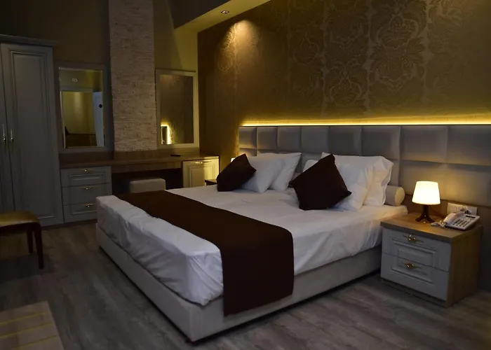 The King Hotel 4*