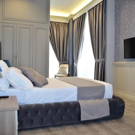 The King Hotel 4*